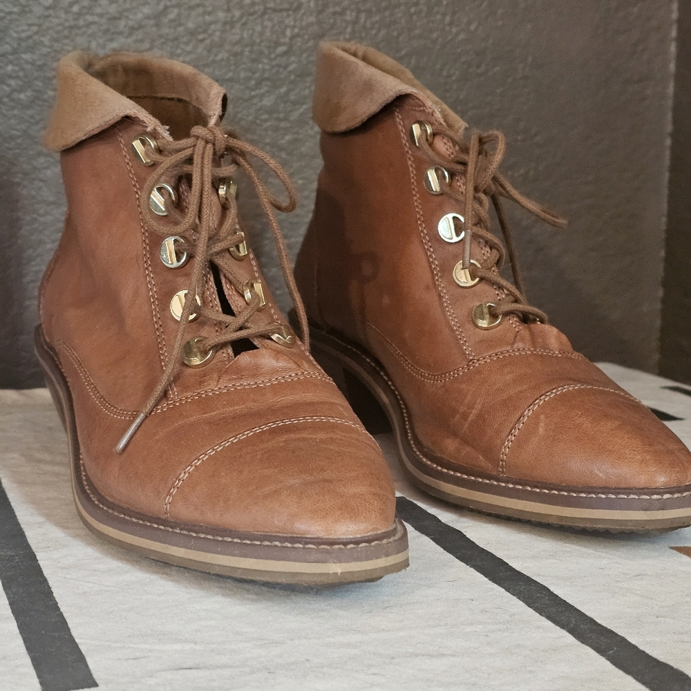 Kelsi Dagger Lace up Boots 9